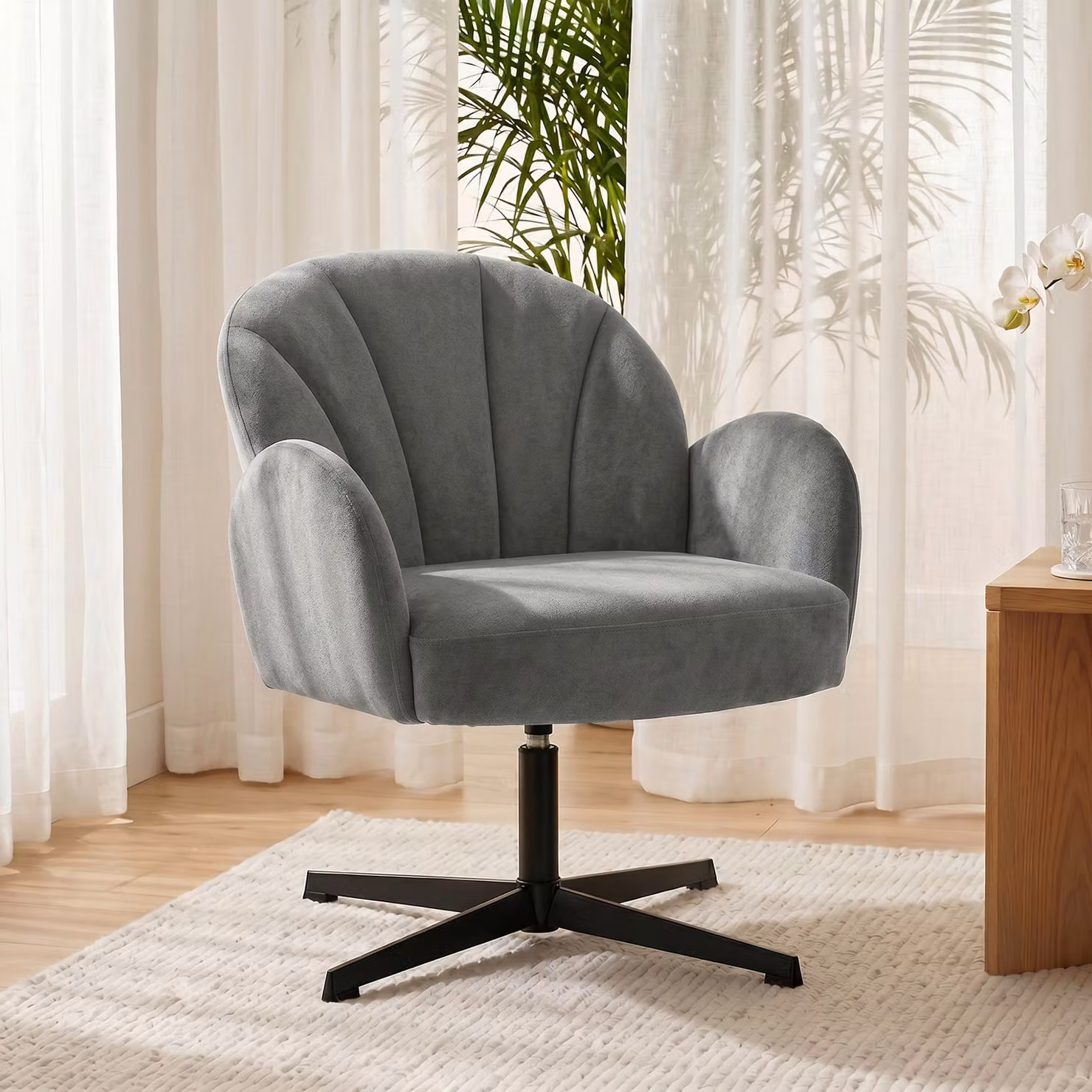 HOMCOM Grey Velvet Shell-Shaped Swivel Accent Chair with Armrests and Metal Base – 2