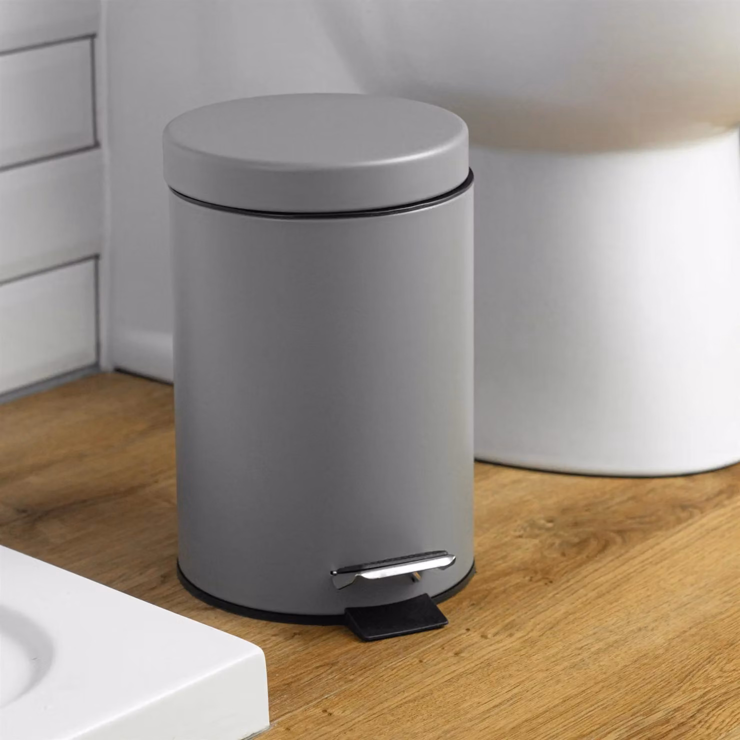 Harbour Housewares Set of 2 Round Stainless Steel Pedal Bins, 3L, Grey – 8