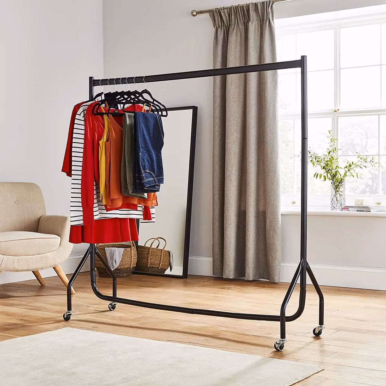 House of Home Heavy Duty Metal Clothes Rail in Matt Black, H: 152.4 cm x W: 121.92 cm – 2