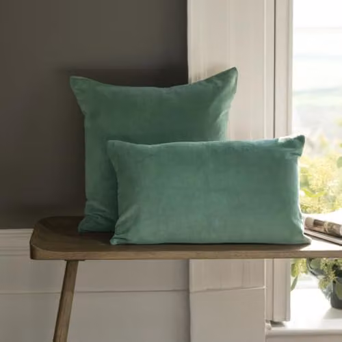 Christy Jaipur Luxury Filled Velvet Rectangular Cushion in Green, W: 50 cm, H: 30 cm, D: 30 cm – 3