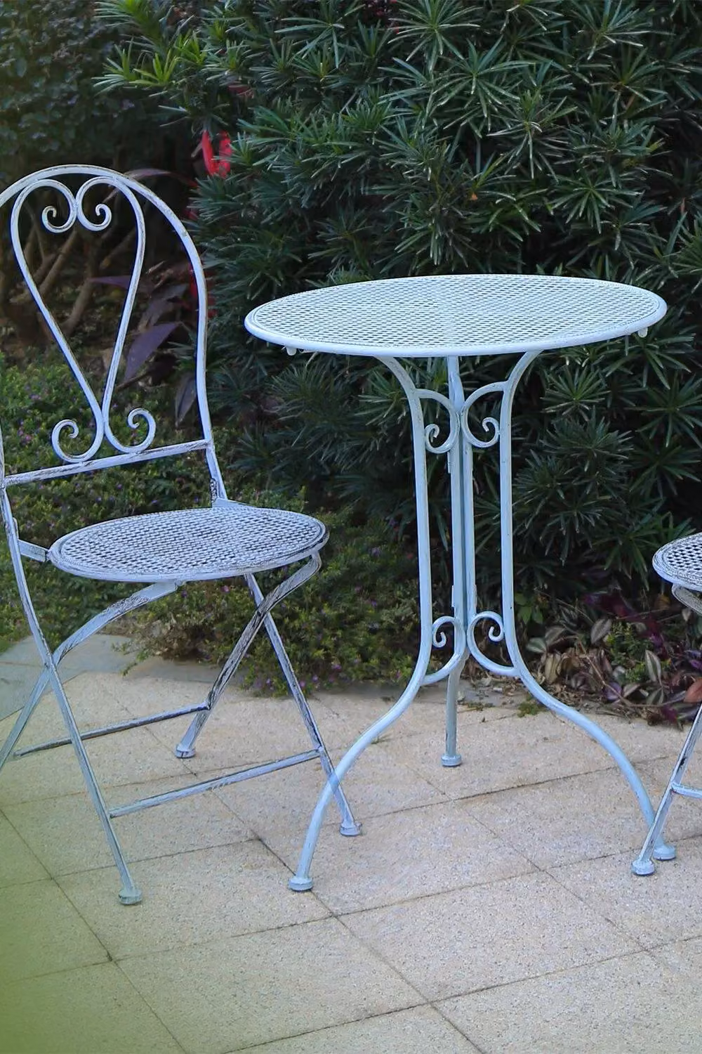 Glamhaus Metal Bistro 3 Piece Garden Patio Furniture Set in Antique Blue – 3