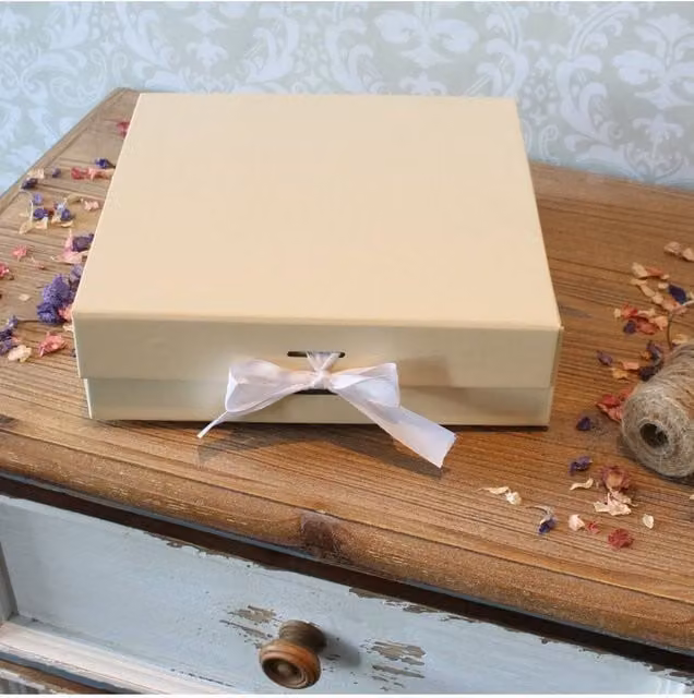 KDMD Medium Cream Cardboard Keepsake Box