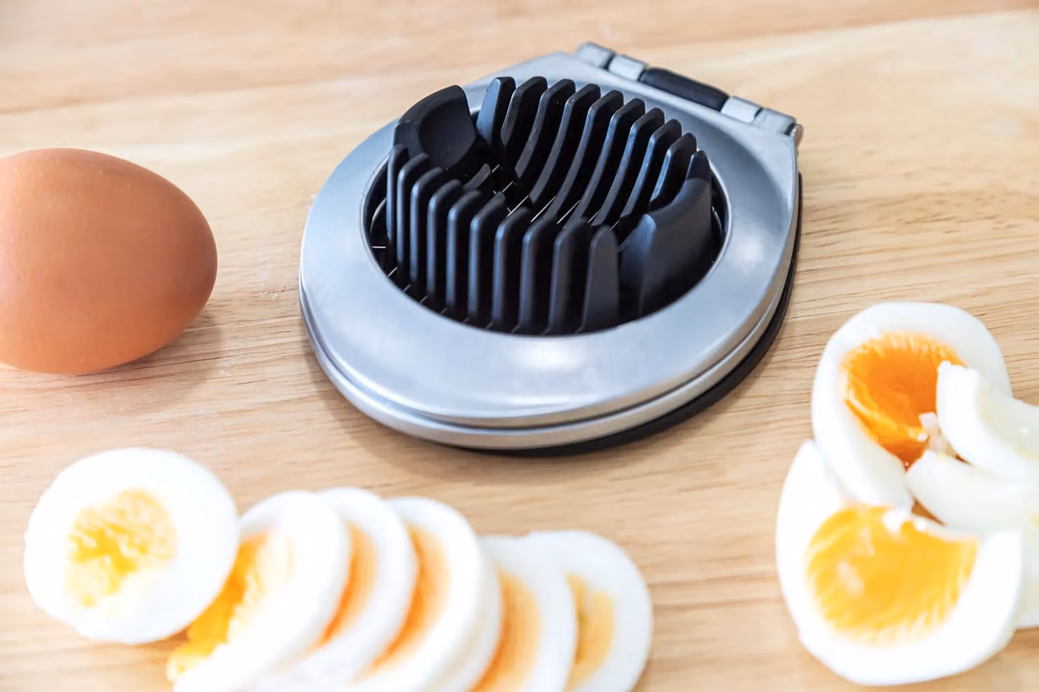 MasterClass Deluxe Stainless Steel Egg Slicer and Wedger in Silver – 5