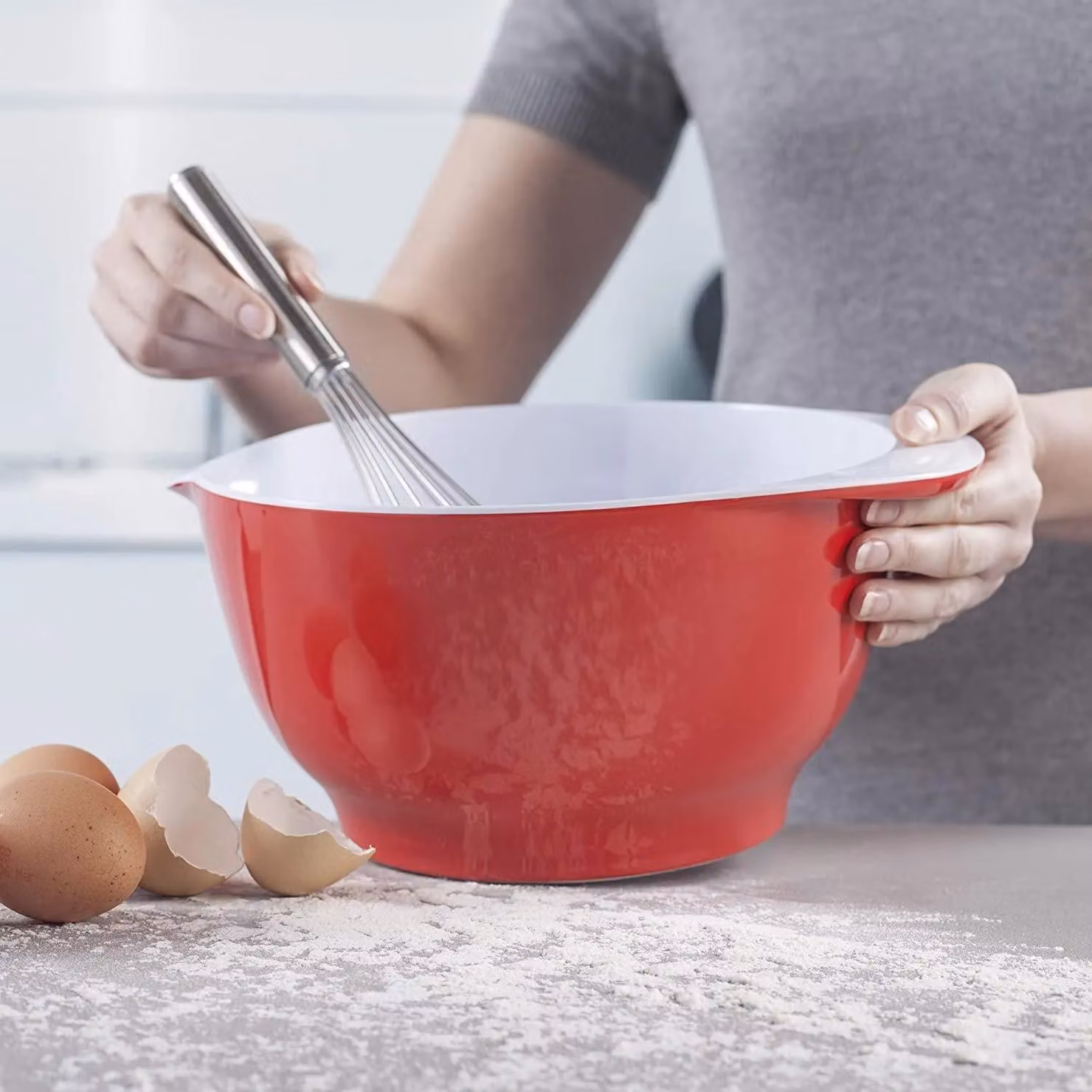Zeal Melamine Non Slip Mixing Bowl with Pouring Spout, Red and White, 4 l – 2