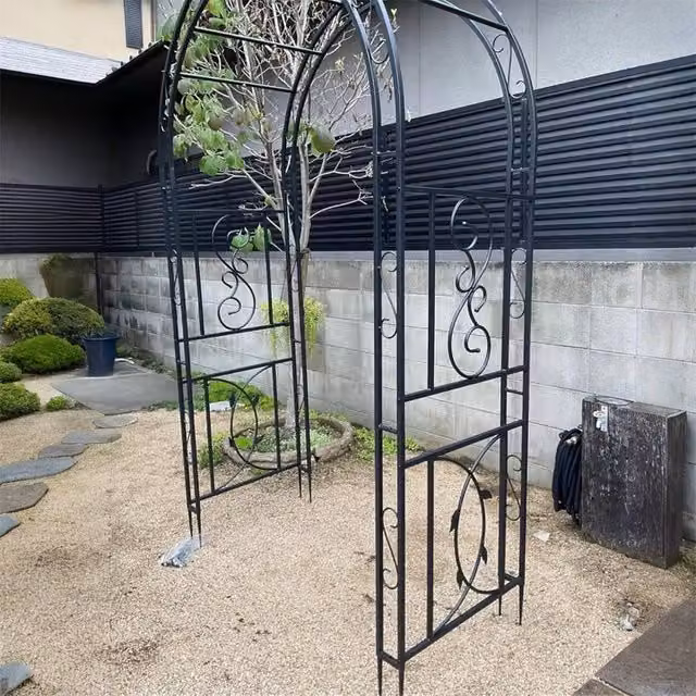 SPETLEK Heavy Duty Metal Garden Arch Trellis Support in Black, W: 134 cm, D: 59 cm, H: 215 cm – 1