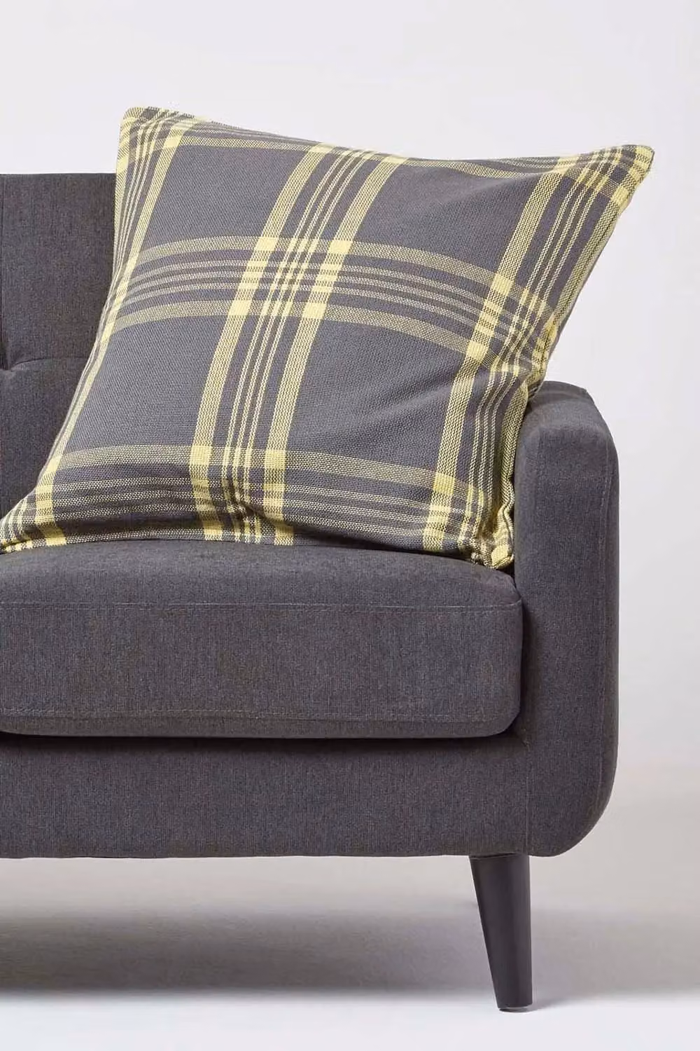 Homescapes Grey and Yellow Tartan Pattern Cotton Cushion Cover, W/D/H: 60 x 60 x 60 cm – 2