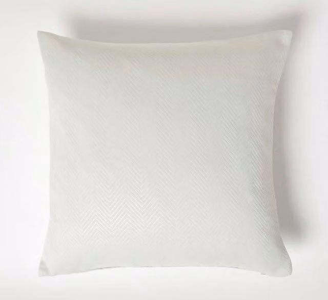 Homescapes Off White Herringbone Chevron Textured Cushion Cover, W/D/H: 45 x 45 x 45 cm