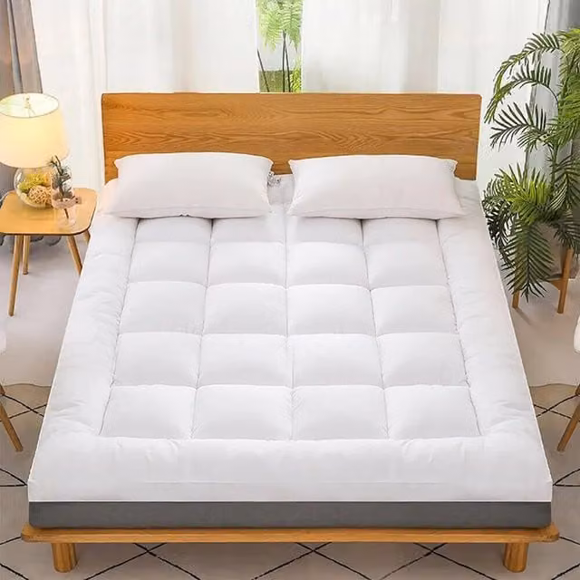 Alivio King Size Extra Thick Quilted Pillow Top Mattress Topper in White, W/D/H: 180 x 200 cm