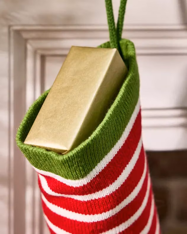 Dibor Set of 4 Traditional Candy Stripe Knitted Christmas Stockings in Red, Green and White – 4