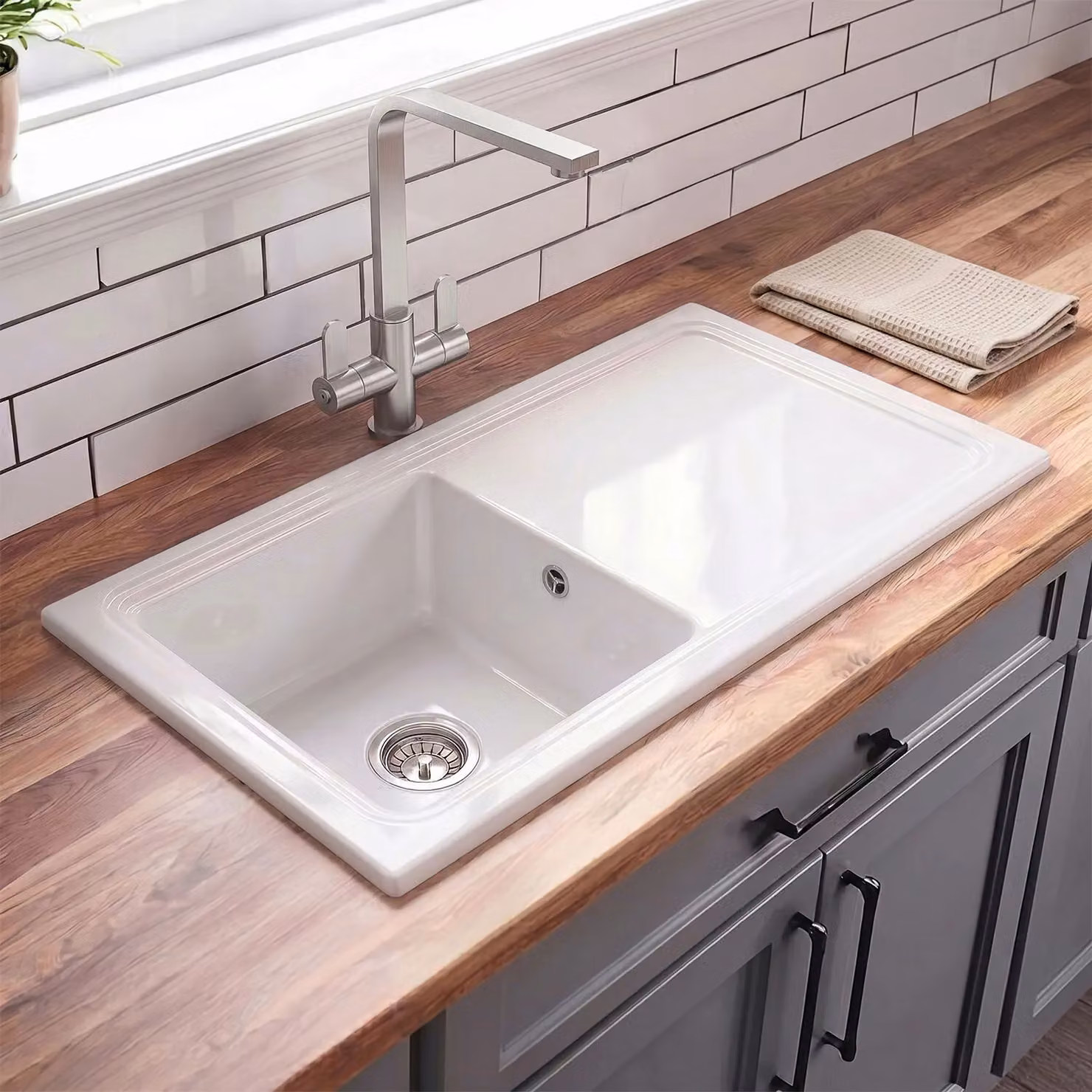 Balterley White Ceramic Fireclay Single Bowl Kitchen Sink with Plain Drainer, W: 101.0 cm, D: 52.5 cm, H: 20.0 cm – 4