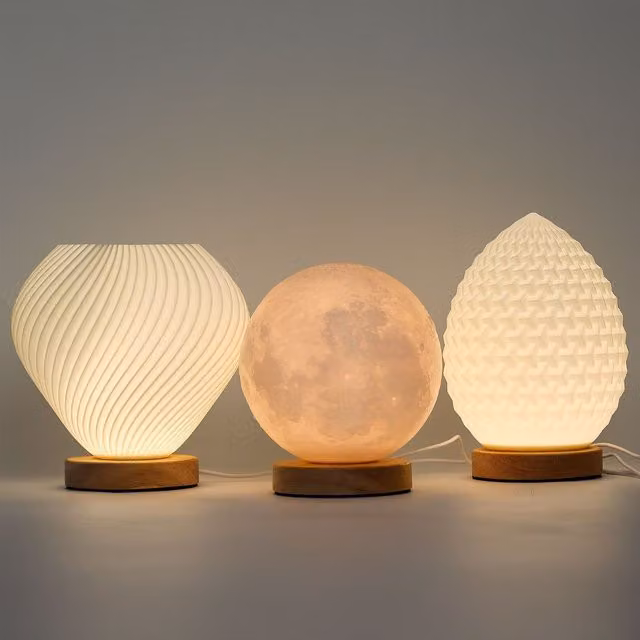 KDMK Dimmable USB Tabletop Lamp in White and Wood