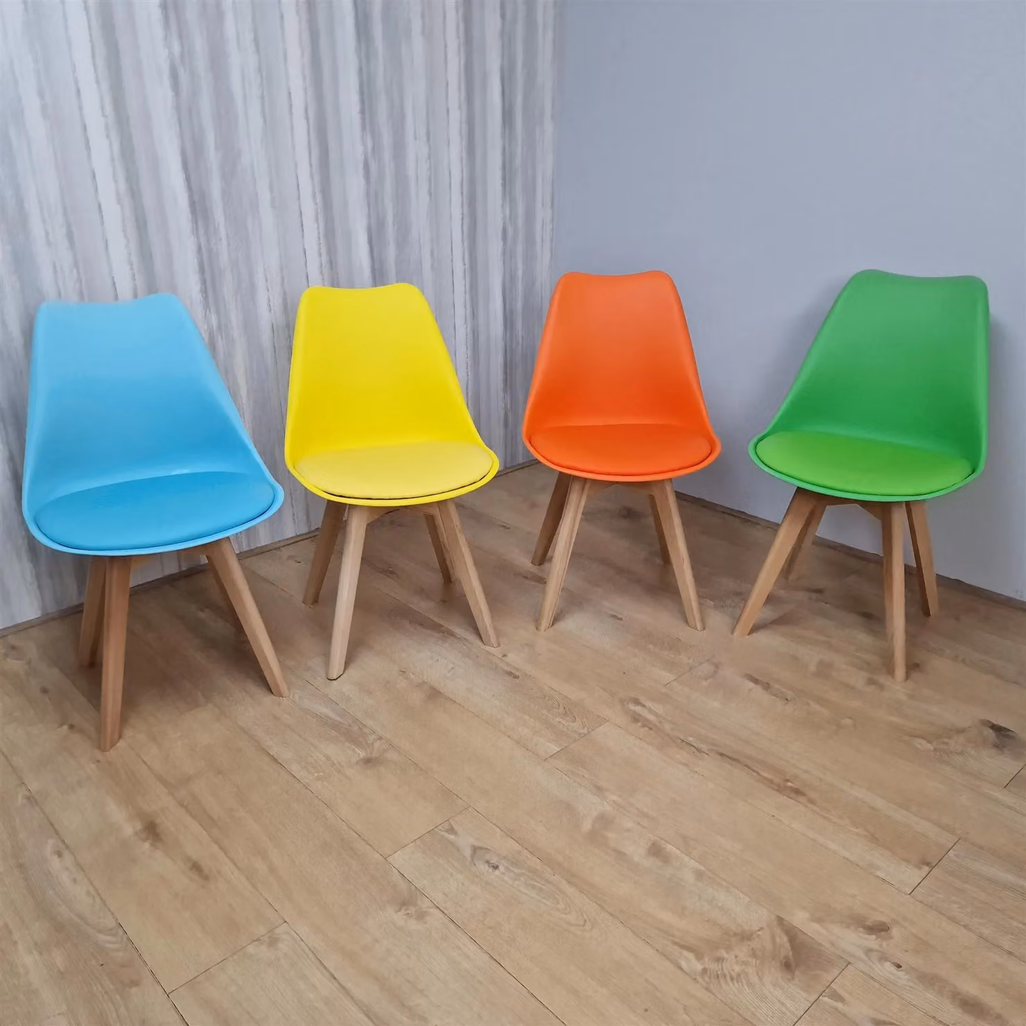 KOSY KOALA Set of 4 Multicolour Modern Tulip Dining Chairs in Synthetic Leather – 2
