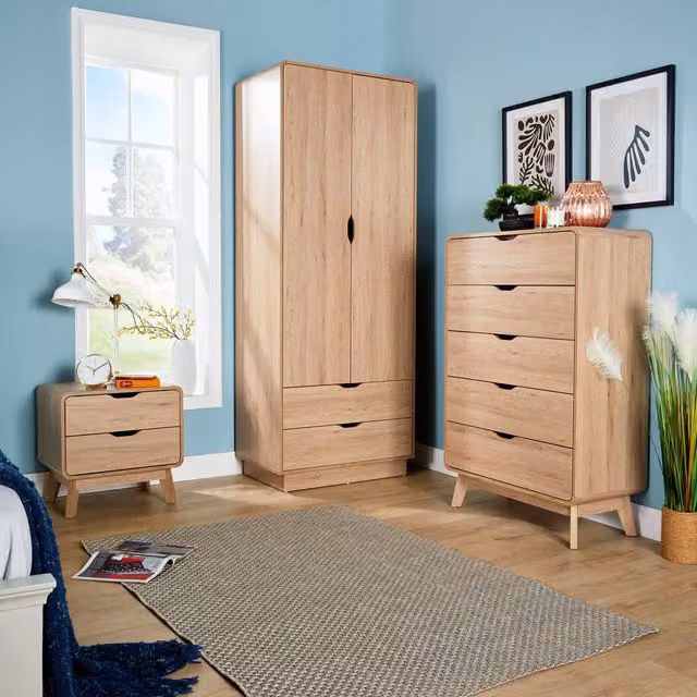 Home Source Nordica 5 Drawer Chest Clothing Storage Unit in Brown Rustic Light Oak Effect, Height: 120 cm