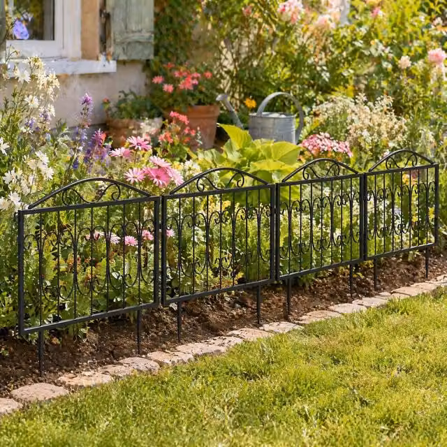 STILVORA Set of 4 Interlocking Black Metal Geometric Garden Fence Panels – 1