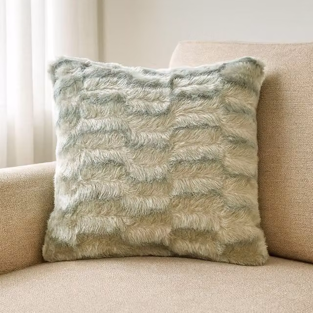 Voltico Arctic Faux Fur Square Cushion in Silver and Grey, W/D/H: 45 x 45 x 4.5 cm – 1