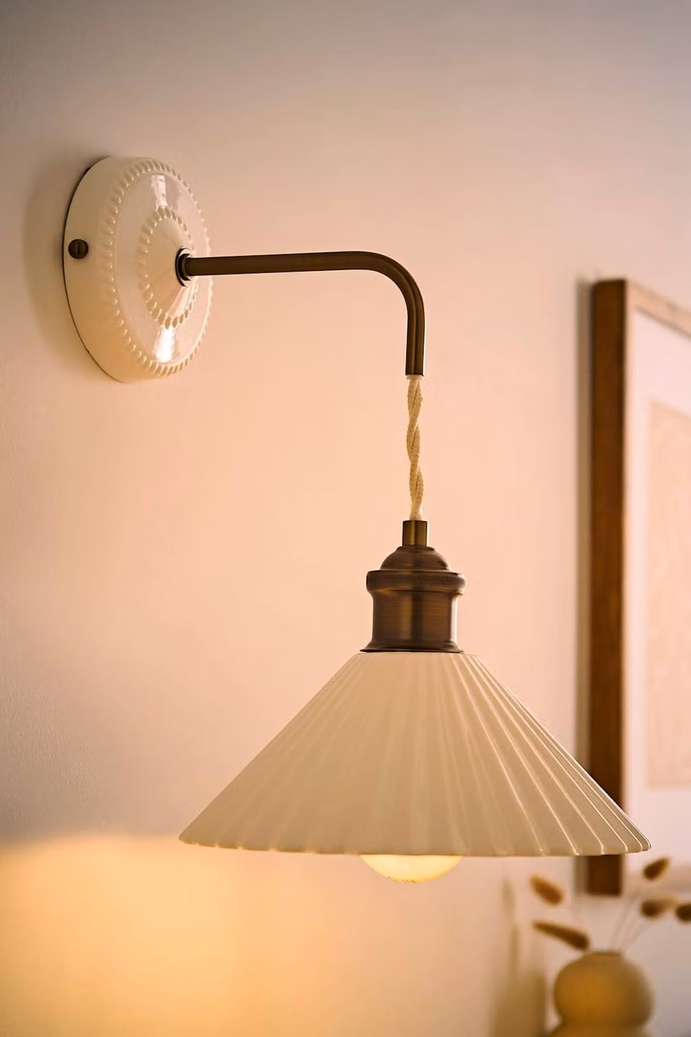 ValueLights Burford White and Gold/Brass Ceramic Ribbed Adjustable Drop Wall Light with Bulb – 2