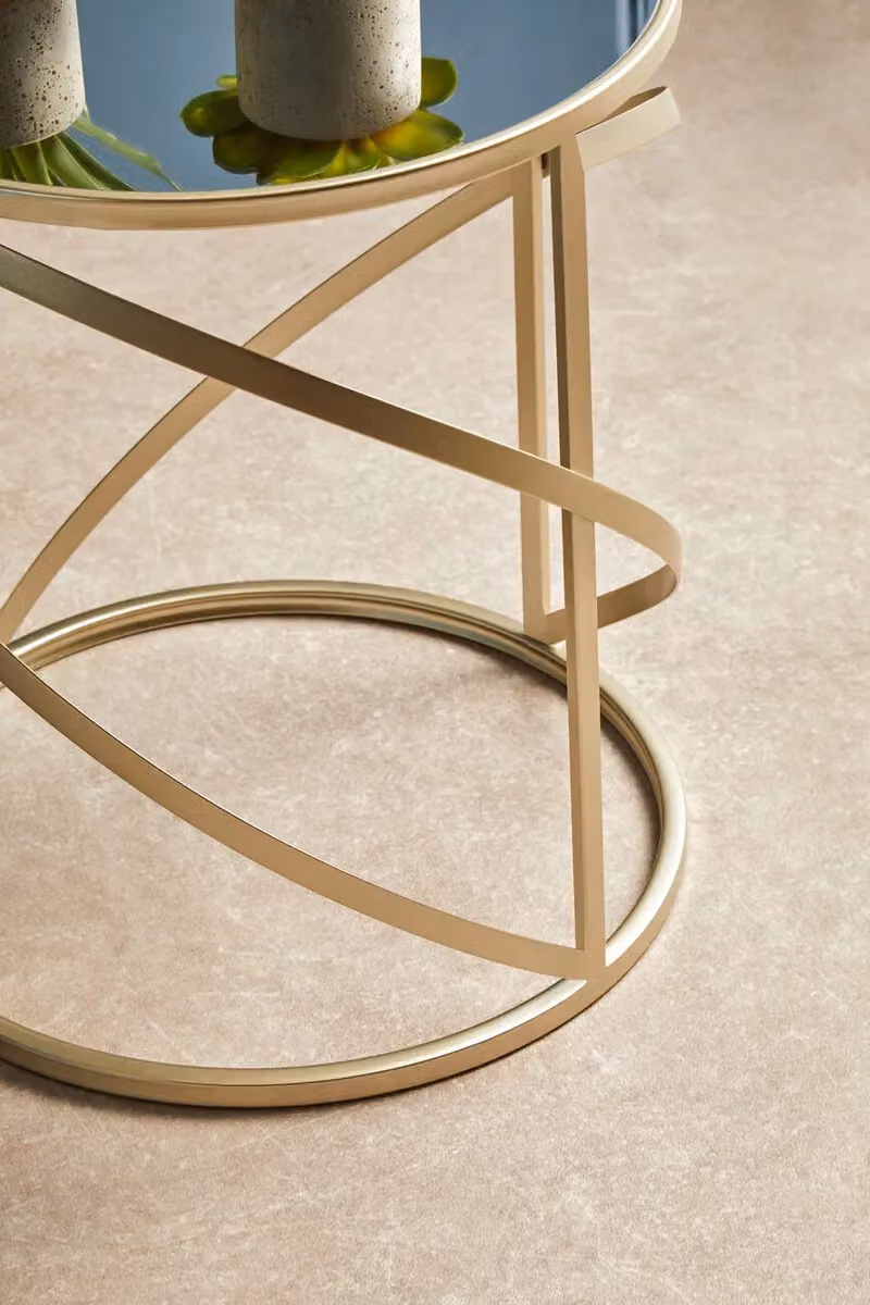 Orsina Set of 2 Champagne Swirl Nesting Side Tables with Gold Metal X-Frame and Glass Tops – 2