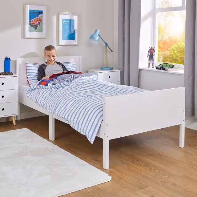 Liberty House Toys Classic Kids Single Bed in White, W/D/H: 90 x 190 cm