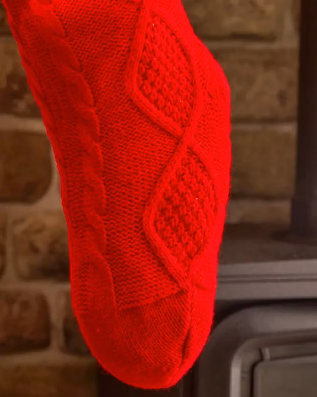 Dibor Set of 4 Traditional Chunky Knit Christmas Stockings in Red, Green, White and Grey – 3