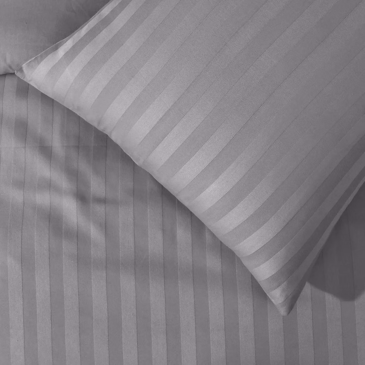 Smart Living Luxury Mako Satin Stripe Reversible Duvet Cover and Pillowcase Set in Grey, W/D/H: 200 x 220 cm – 2