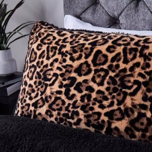 OHS Reversible Leopard Print Sherpa Fleece Duvet Cover and Pillowcase Set, Natural, W/D/H: 135 x 200 cm, Pillowcase: 48 x 74 cm – 3