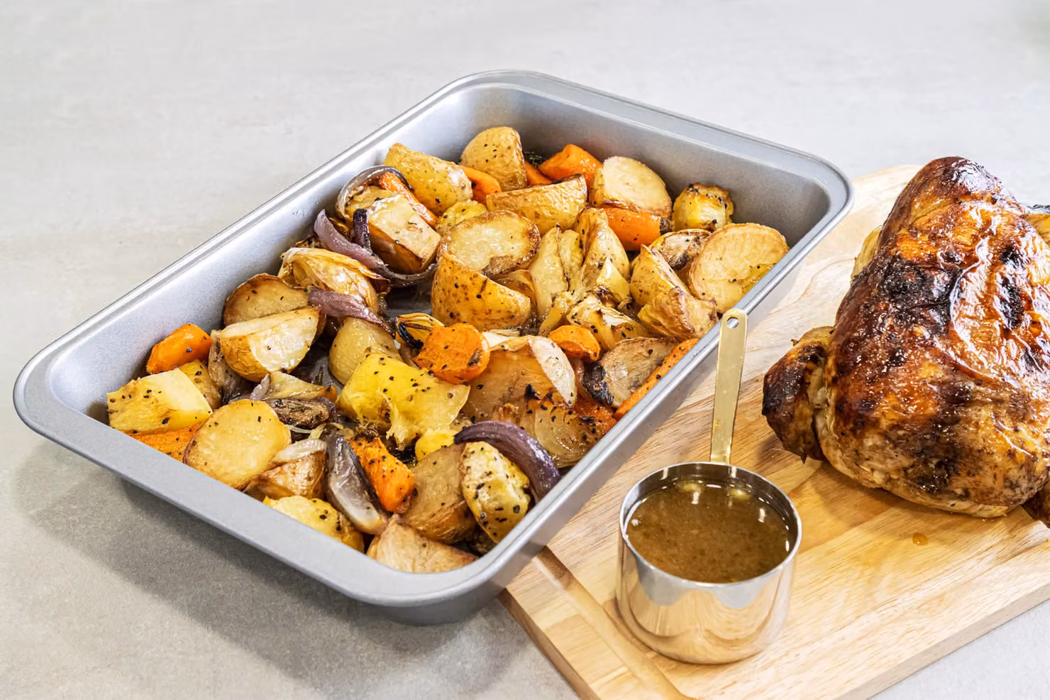 KitchenCraft Non-Stick Rectangular Roasting Pan, Grey, W: 37.5 cm, D: 25.5 cm, H: 4.5 cm – 4