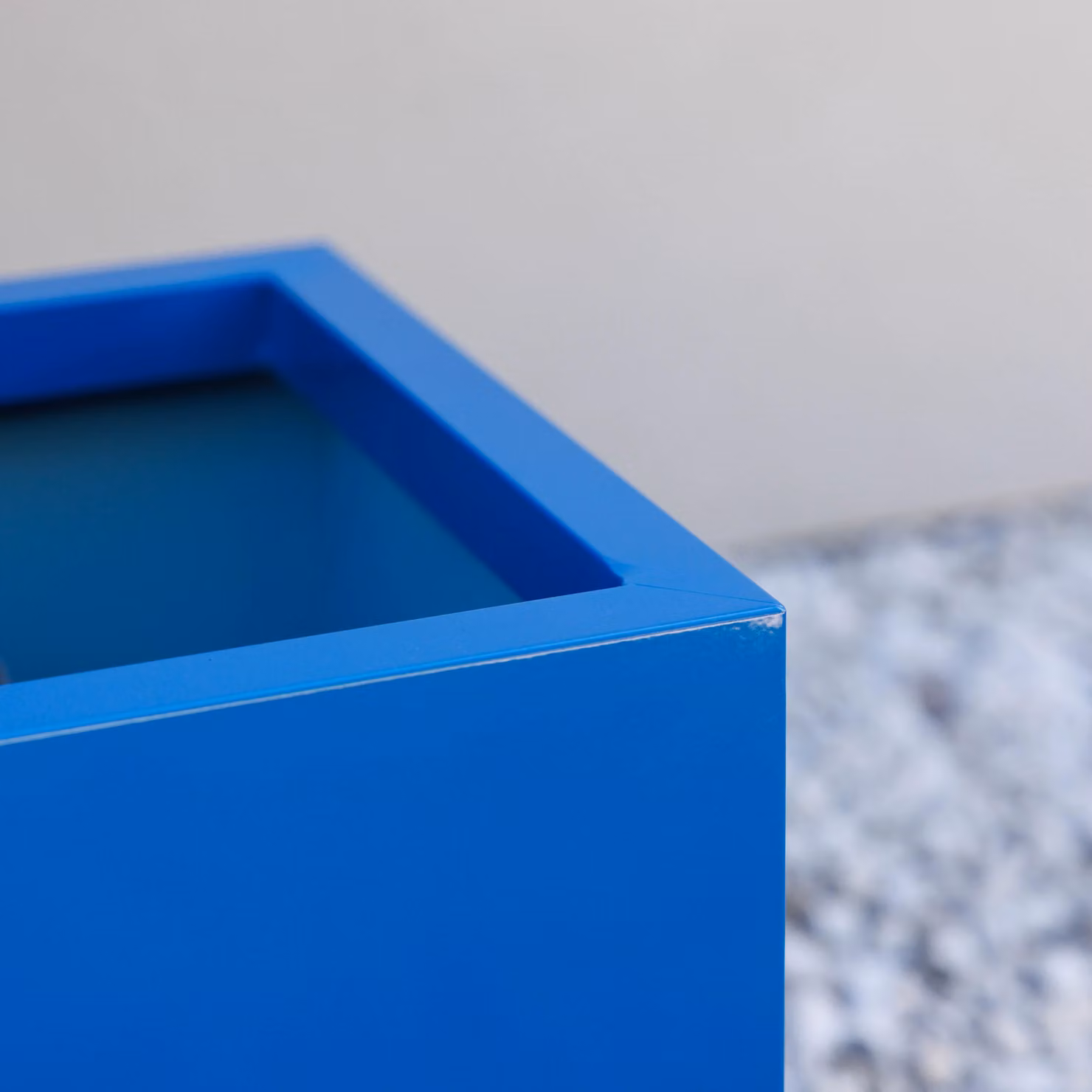 Primrose Blue Galvanised Steel Cube Patio Planter with Drainage Hole W: 40 cm, D: 40 cm, H: 40 cm – 5