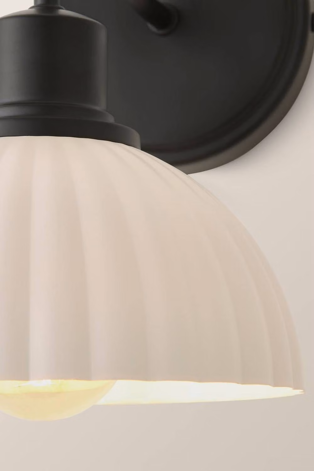 ValueLights Bourton Vintage Dome Wall Light with Bulb in Black or Gold/Brass – 3