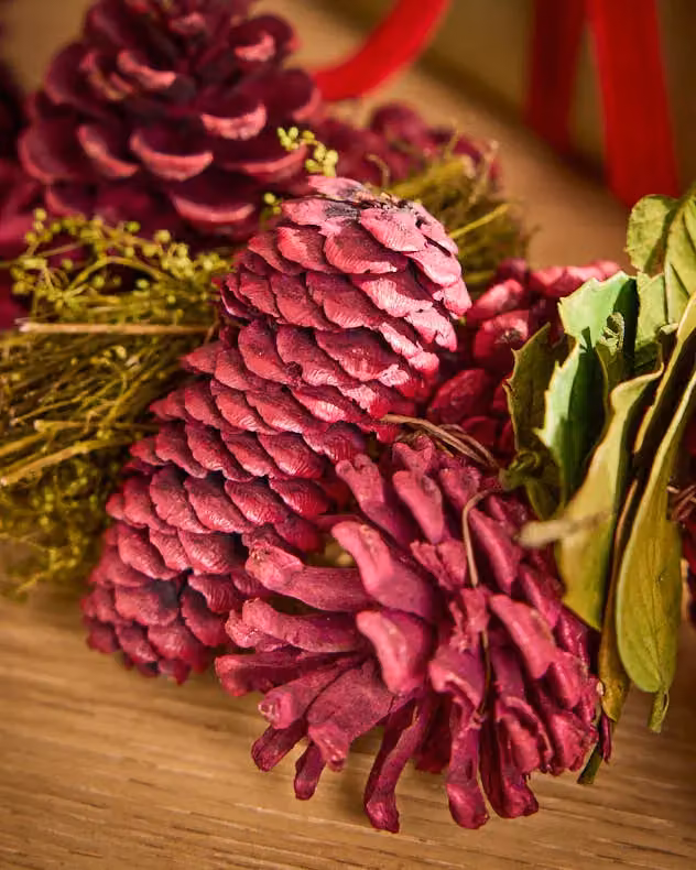 Dibor Cinnamon Pine Christmas Tabletop Garland in Red, Green and Gold – 3