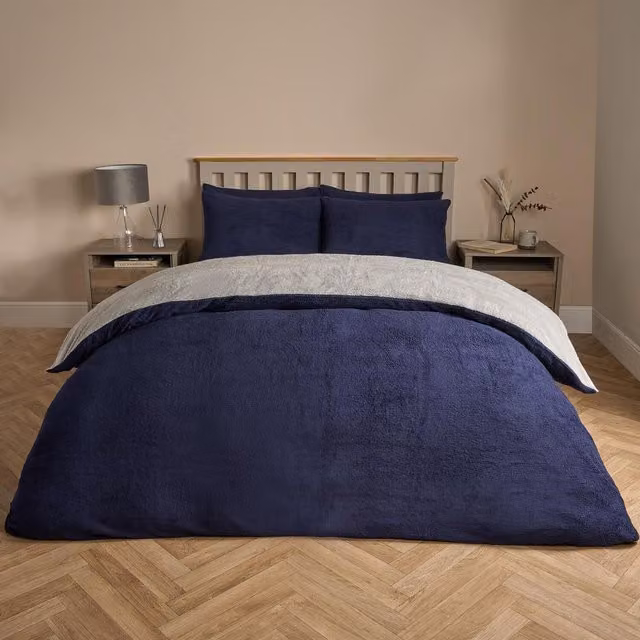 Brentfords Reversible Blue Polyester Duvet Cover and Pillowcase Set