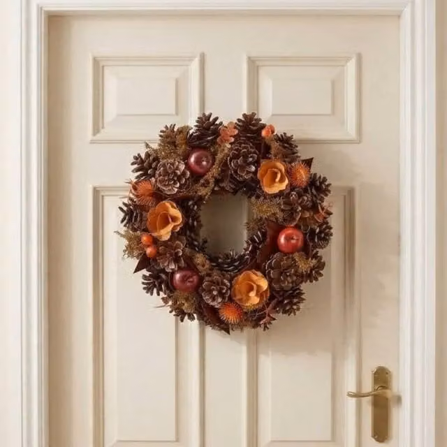 Garden Greatness Autumn Natural Flowers Apples and Cones Wreath in Orange, Beige and Multicolour, Diameter: 30 cm