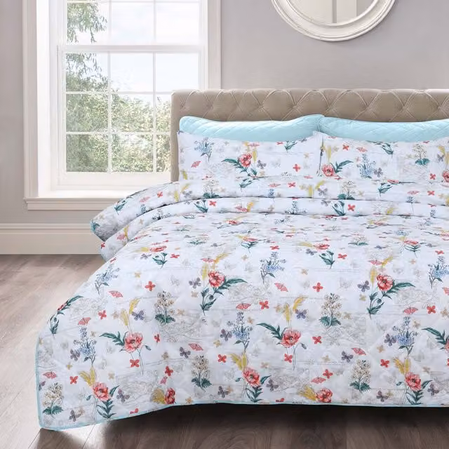 Velosso Sacramento Floral Bedspread Set in Multicolour and White