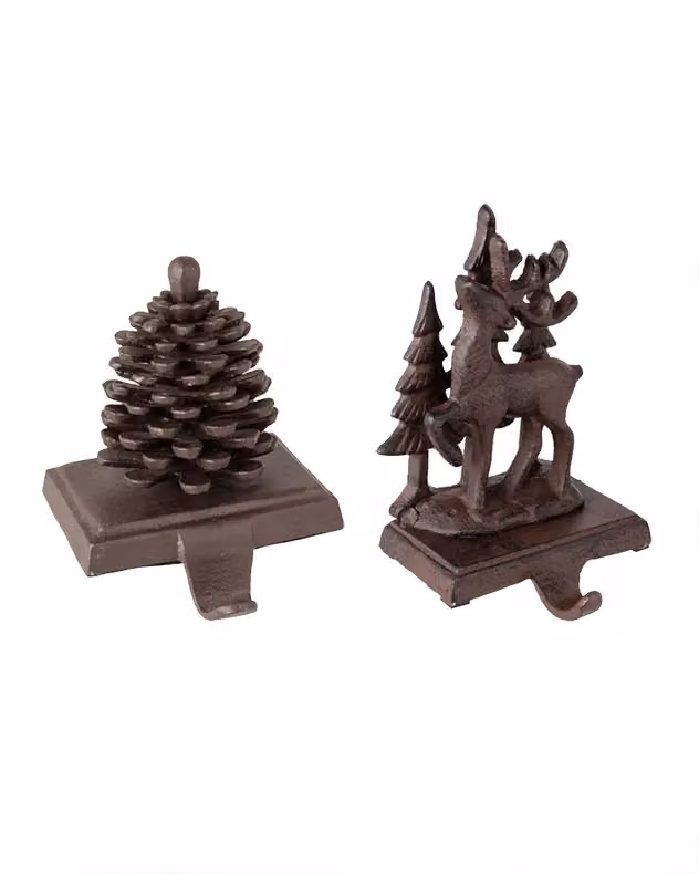 Dibor Pack of 2 Rustic Metal Christmas Stocking Holders in Brown – 2