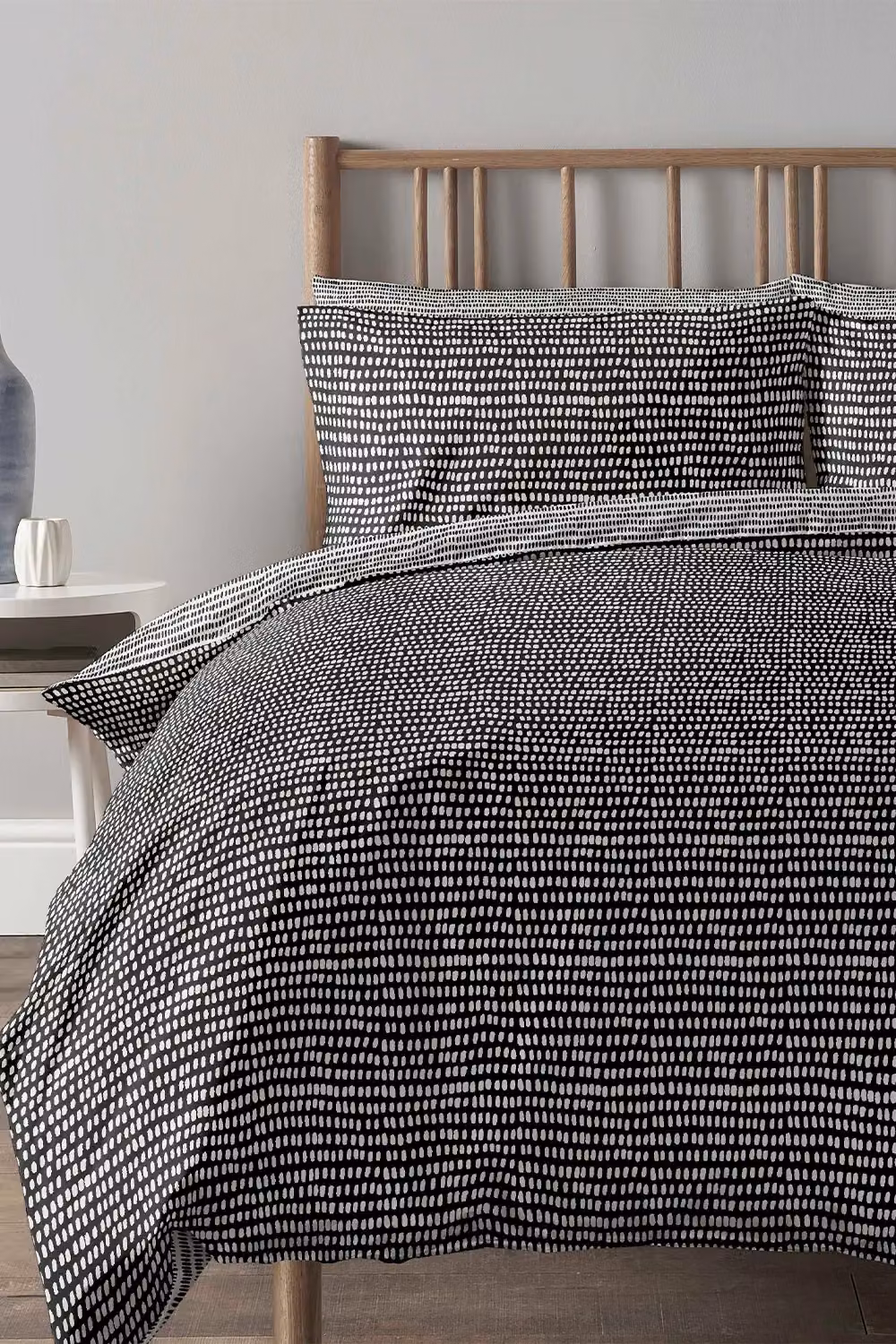 Copenhagen Home Arri Reversible Polycotton Duvet Cover and Pillowcase Set in Black, White and Blue, W/H: 90 x 200 cm – 2