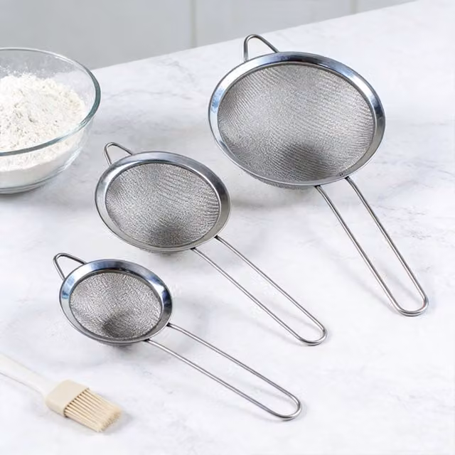 KDMK Set of 3 Stainless Steel Fine Mesh Round Sieves, Silver, Diameter: 10 cm, 8 cm, 7 cm