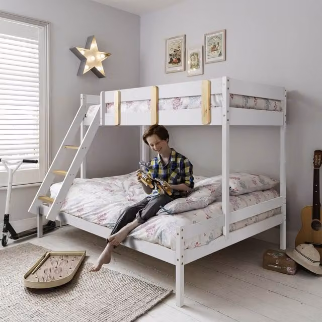 Noa and Nani Una Triple Bunk Bed in White Solid Pine Wood