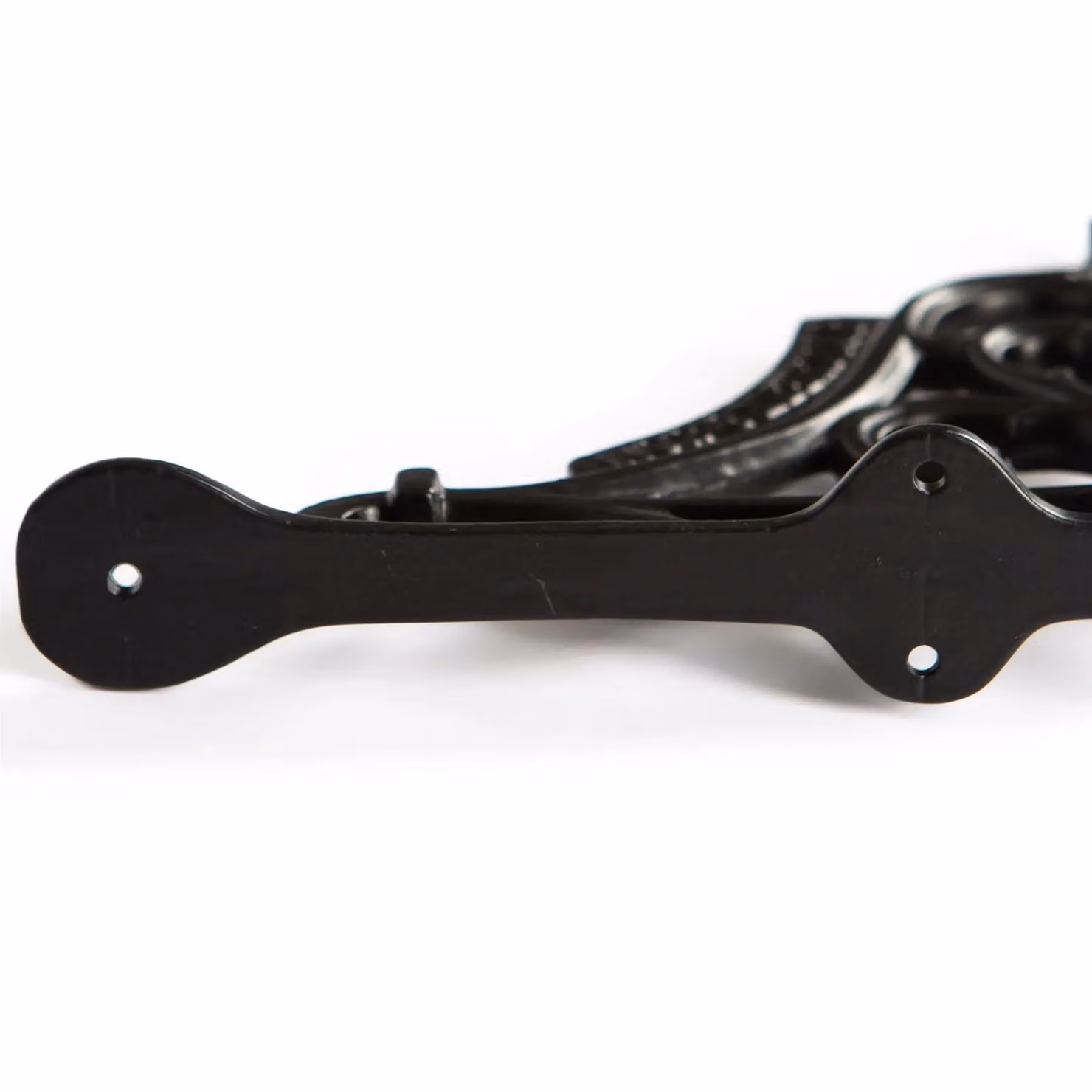 Hammer and Tongs Ornate Matt Black Iron Shelf Brackets, Pack of 6 – 3