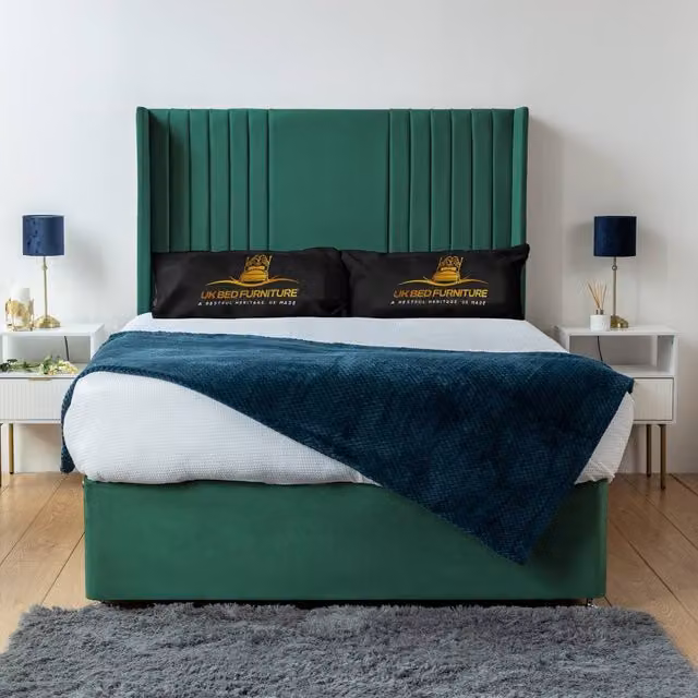 UK Bed Furniture Skyline Wingback Divan Bed Base with 54 Inch Headboard in Green Velvet, W/D/H: 140 x 200 cm