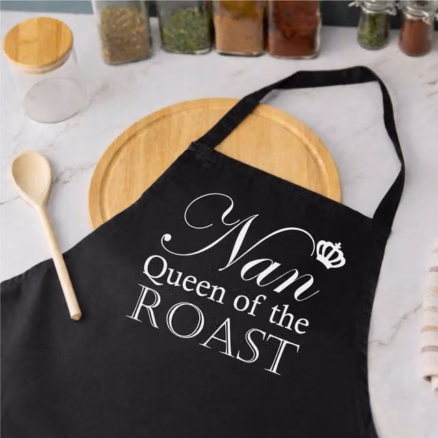 60 Second Makeover Nan Queen Of The Roast Black Apron – 1