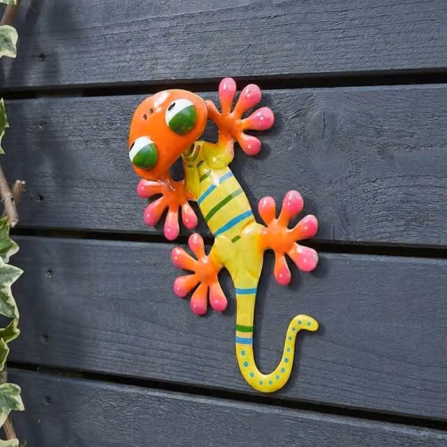 Garden Greatness Yellow Gecko Metal Wall Art Decor