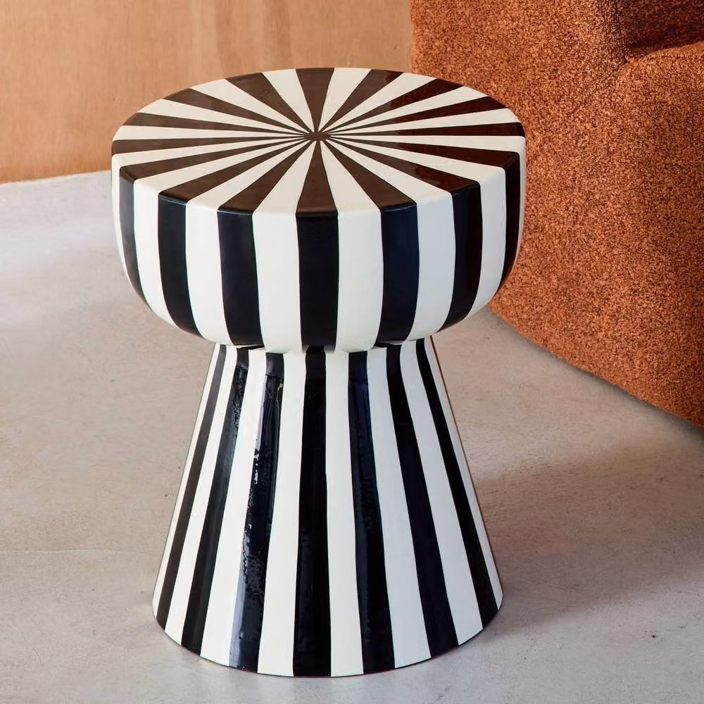 sweeek Modern Round Side Table in Black Enamelled Striped Metal, W/D/H: 41.0 x 34.0 x 75.0 cm – 3