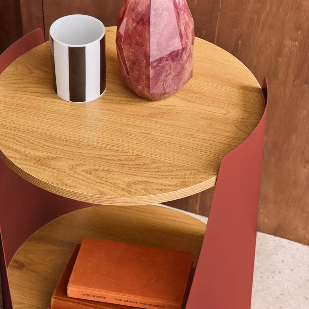 sweeek Curved Red Metal and Wood Side Table with Castors – 3