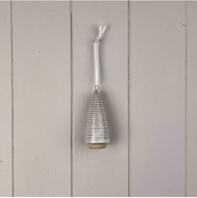 KDMD Petite White Glazed Ceramic Hanging Christmas Tree Decoration with Textured Detail
