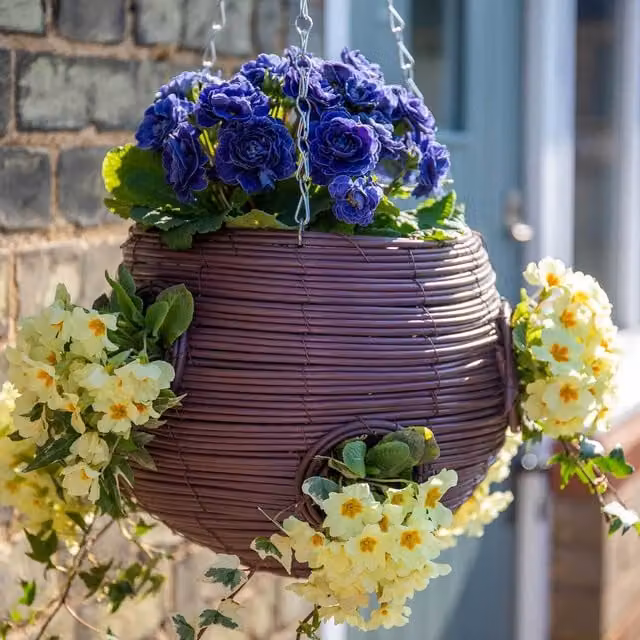 Gardman Brown Rattan Effect Hanging Planter Ball, Diameter: 23 cm
