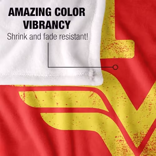 Warner Bros. Wonder Woman Girl Power Yellow Silky Touch Super Soft Fleece Throw Blanket W: 152 cm, D: 127 cm – 3
