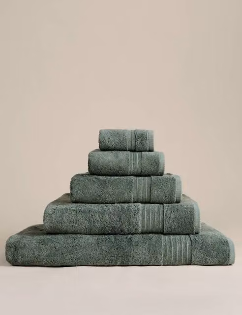 M&S Egyptian Cotton Terry Towel in Green