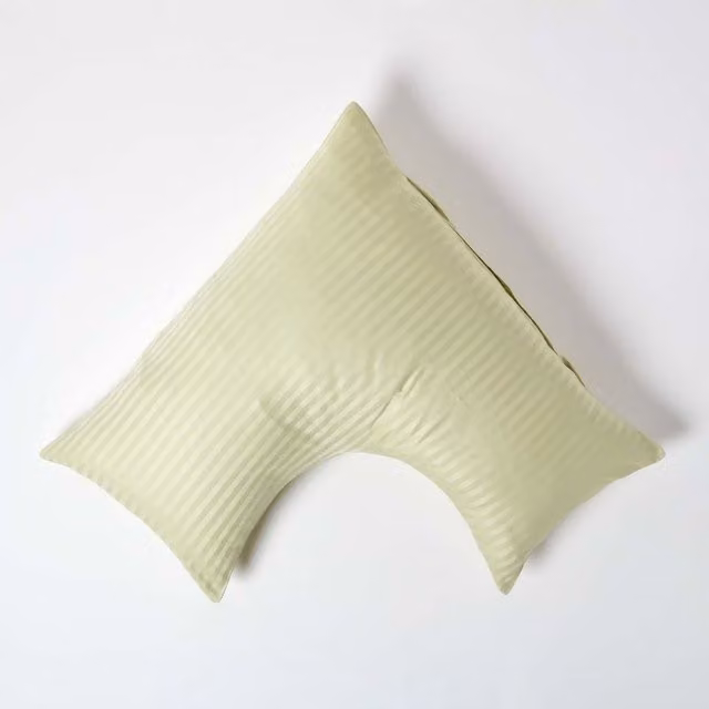Homescapes 330 Thread Count Egyptian Cotton Percale V Shape Pillowcase in Green