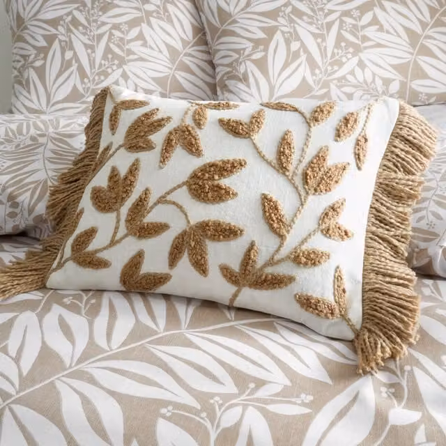 Catherine Lansfield Tufted Sorrel Leaf Floral Rectangular Cotton Filled Cushion in Beige and White, W: 40 cm, H: 30 cm, D: 30 cm