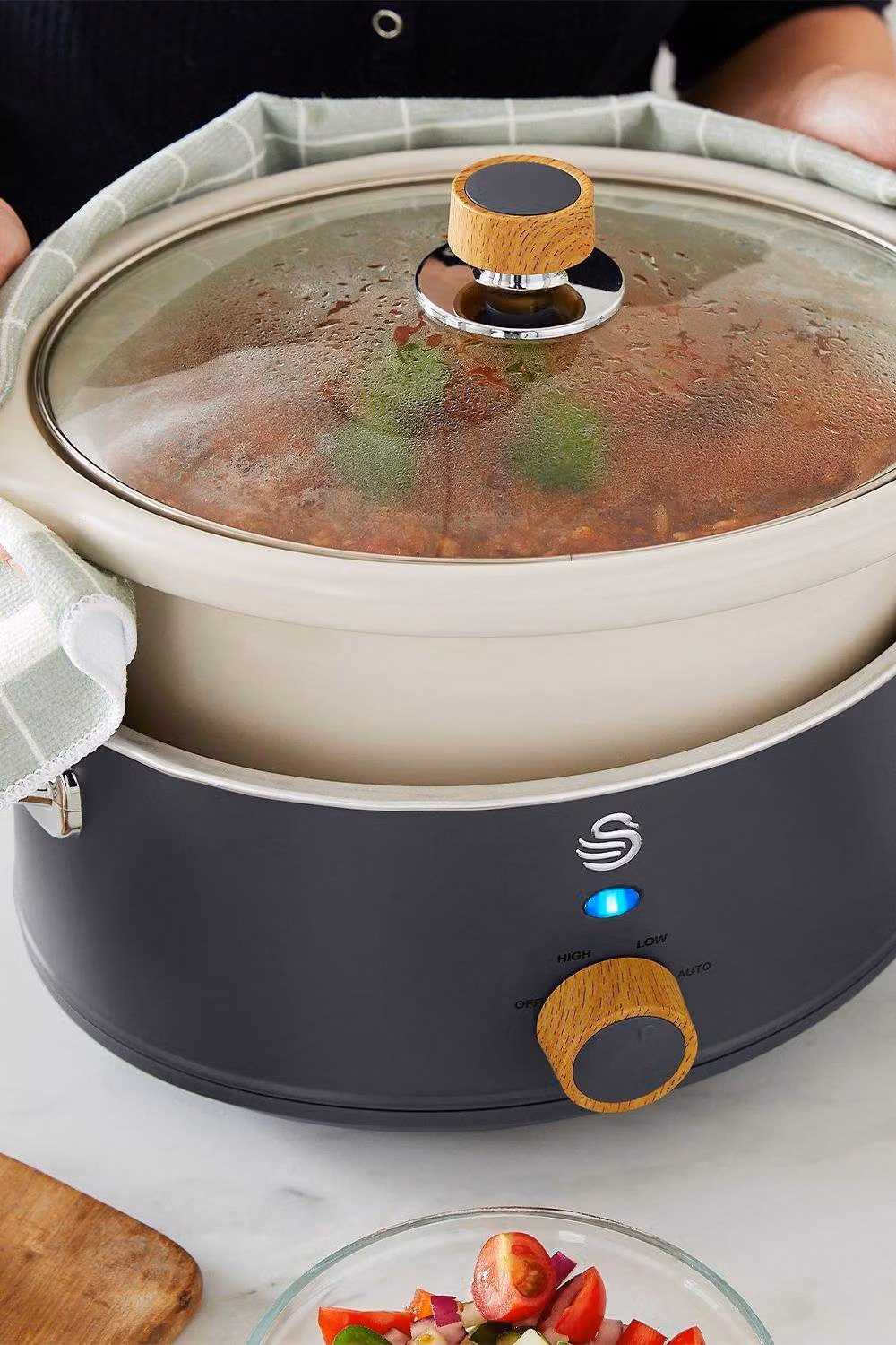 Swan Nordic Slow Cooker with Glass Lid, 3.5L, Grey and White – 3