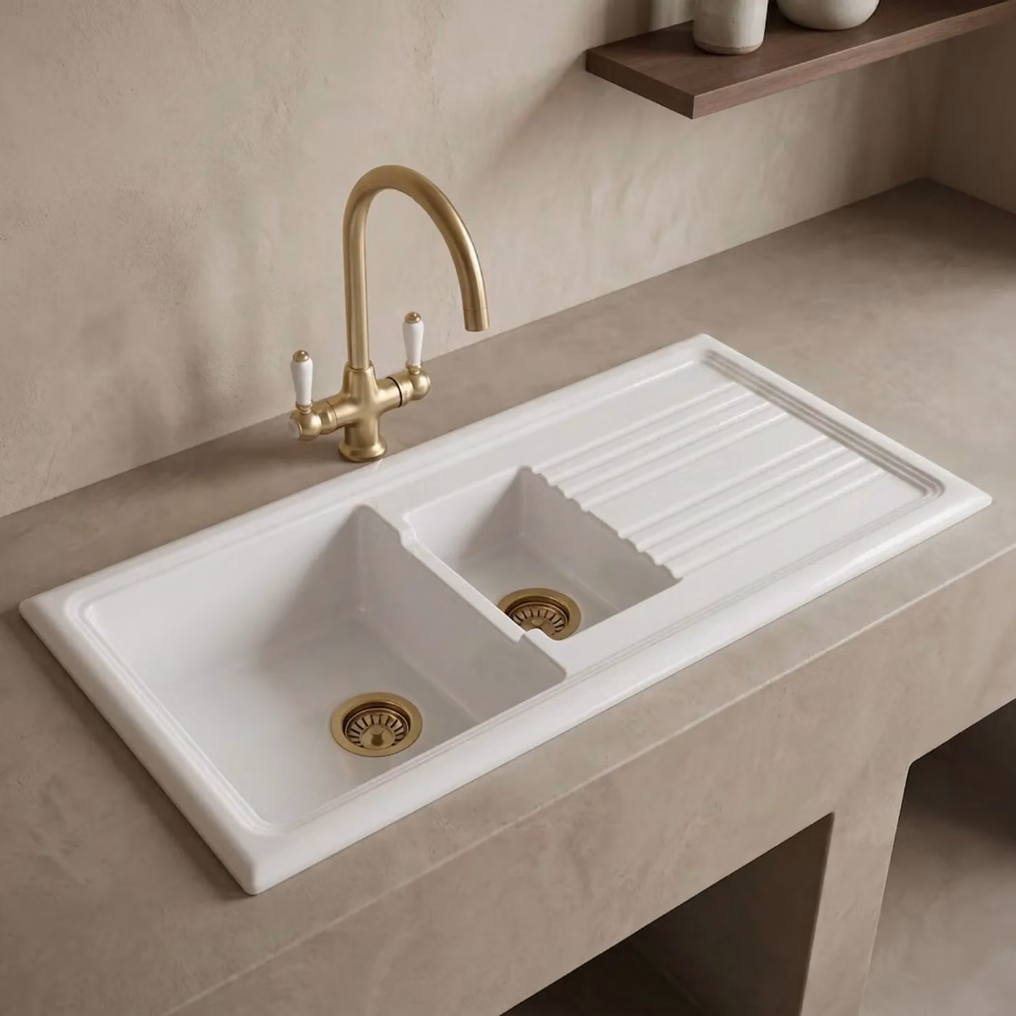 Balterley White Ceramic 1.5 Bowl Kitchen Sink with Drainer, Waste and Brushed Brass Tap, W: 1010 mm – 2
